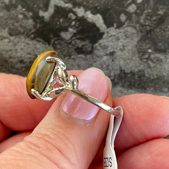 Tigers Eye Gemstone Ring Size 9.75 on Silvertone with Vine Accents on Band - Picture 7 of 12